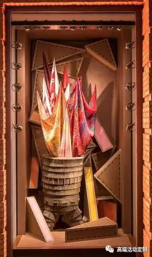 2022美陈创意设计方案,爱马仕2020春季橱窗设计原则