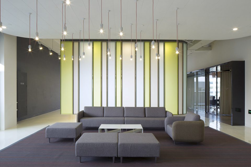 用最少设计动作让空间体现最多可能性：上海华鑫慧天地体验中心