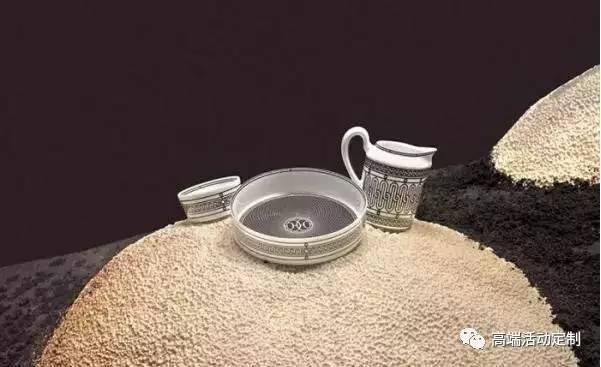 2022美陈创意设计方案,爱马仕2020春季橱窗设计原则