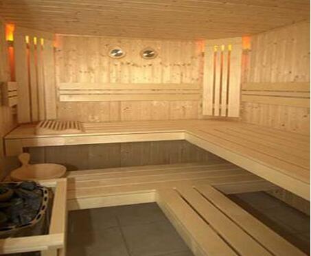 卫生间潮湿用什么木板,卫生间用桑拿板有什么好处