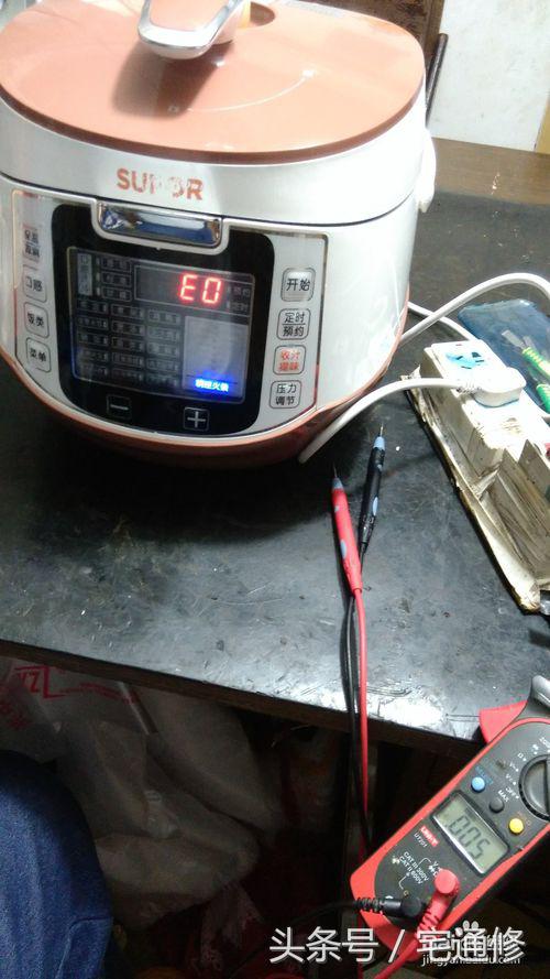 电压力锅不工作了出现e0,电压力锅通电一会显示e4