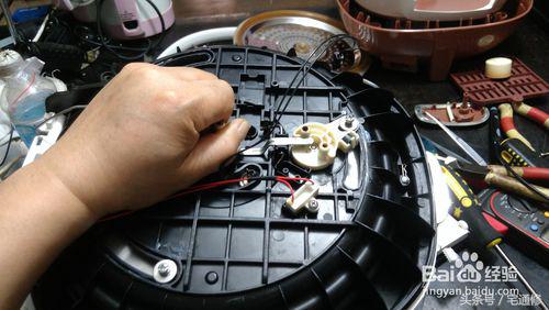 电压力锅不工作了出现e0,电压力锅通电一会显示e4