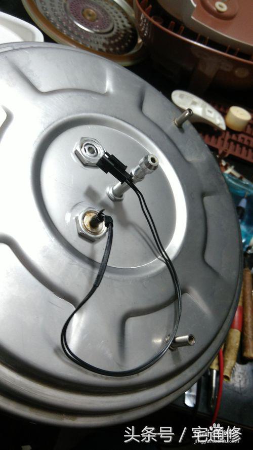 电压力锅不工作了出现e0,电压力锅通电一会显示e4