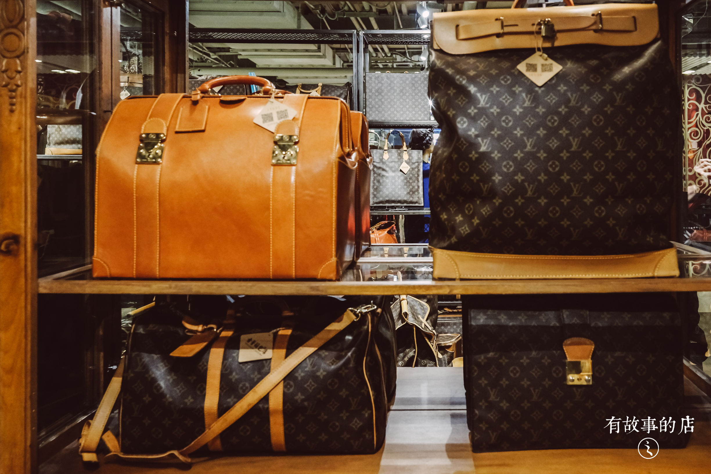 lv古董旅行箱,古董lv旅行箱