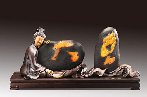 这两块石头他整整等了6年才买下,刚运回家就有人出价40万