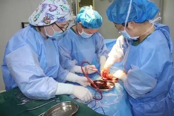 厉害了我的妇科——一天救治了七例急诊大出血