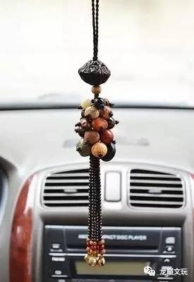 老司机开车要戴安全帽,老司机开车都会带什么