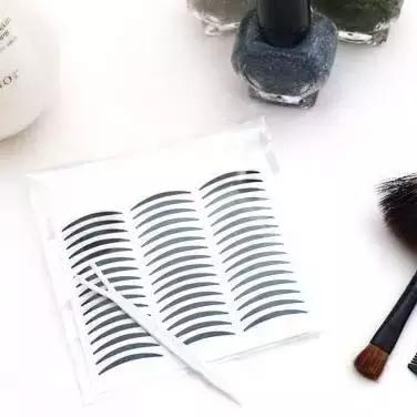 专治手残党眼线辅助器,真正好用不晕妆的眼线笔