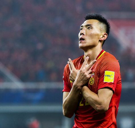 足球教学远射视频,足球角球头球破门教学