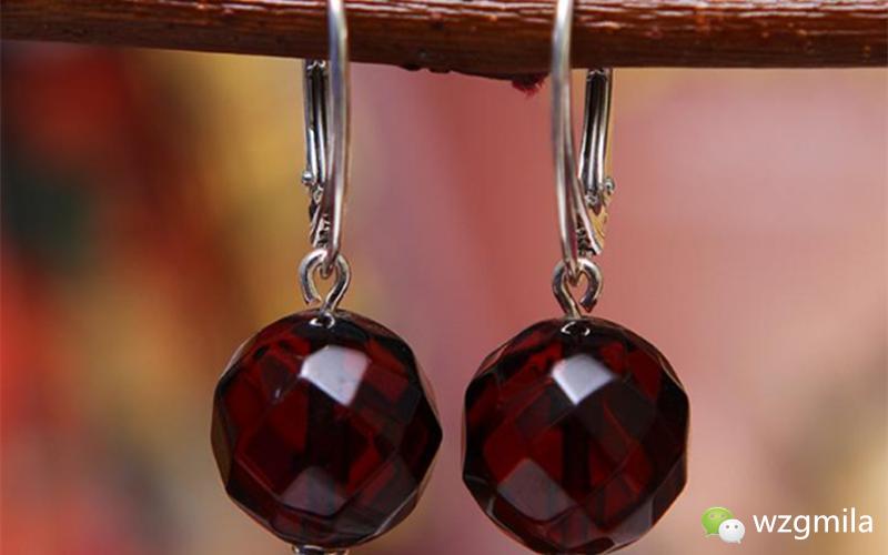 琥珀蜜蜡的颜色等级划分,琥珀蜜蜡怎么分等级