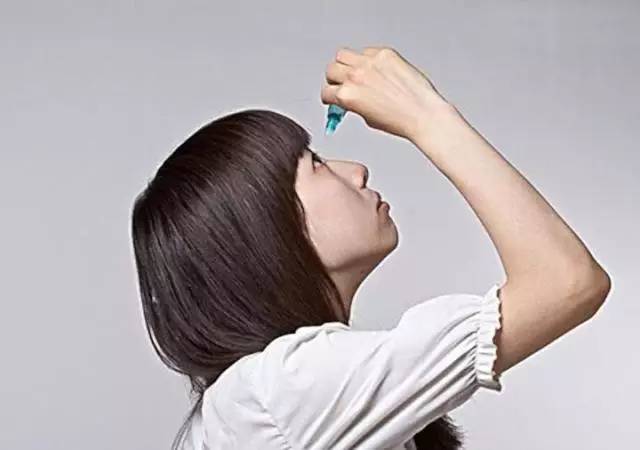 眼睛干涩有异物感是什么病,眼睛干涩迎风流泪属于什么病