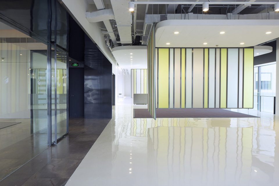 用最少设计动作让空间体现最多可能性：上海华鑫慧天地体验中心