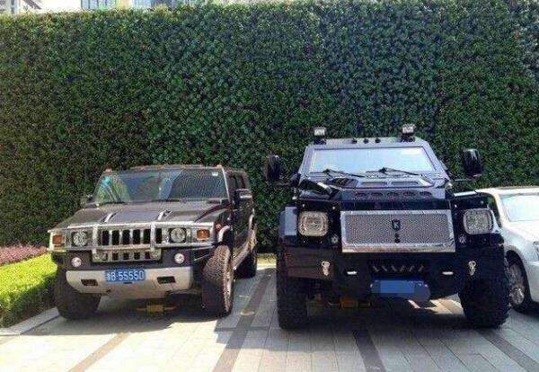 西部首台骑士十五世上路，悍马在他面前是小弟