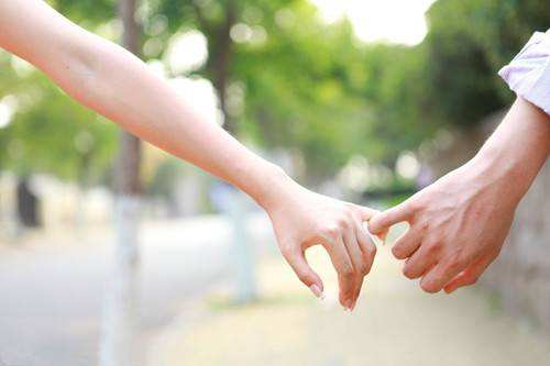 怎么才能让女生爱上你的方法,打动女人的10大招数