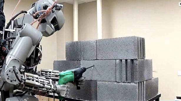 俄罗斯会发明终结者机器人,俄罗斯终结者机器人