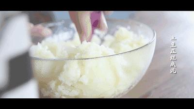 土豆别再炒丝了，教你简单的新做法，好吃又快手，上桌就被抢光光