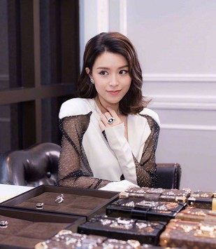 百花奖周冬雨章子怡,章子怡周冬雨金像奖视频