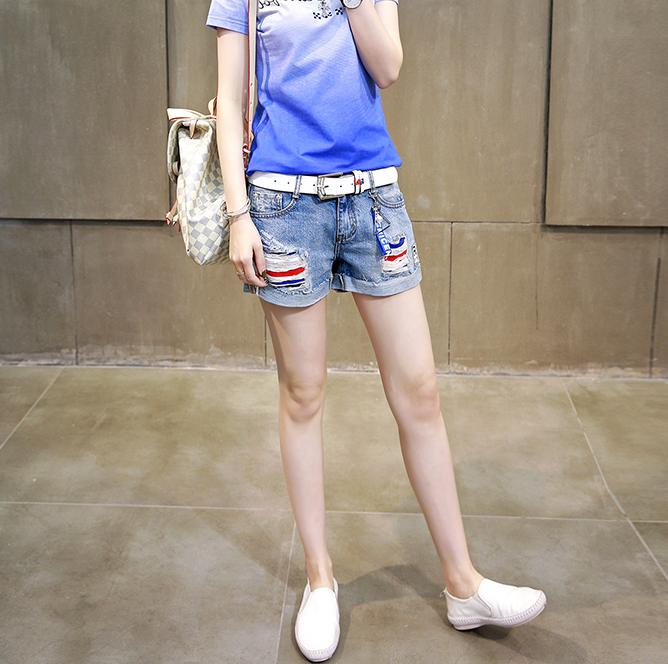 夏季时兴穿什么短衣短裤,啥颜色的夏季短裤穿着有气质