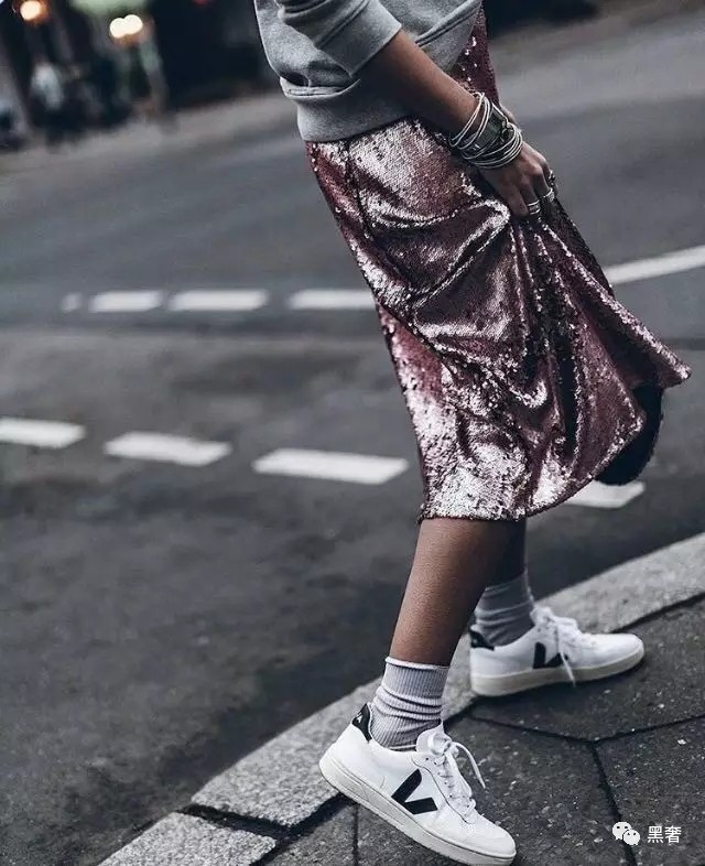 小白鞋过时了吗,小白鞋真的永不过时