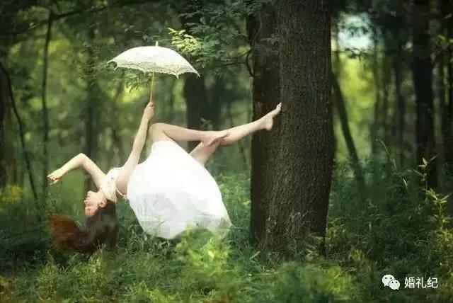 周迅拍照写真犹抱琵琶半遮面,周迅红毯年轻造型图片