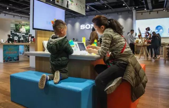 直男会炸！成都这家黑科技满满的体验店，男生进来了就不想出去！