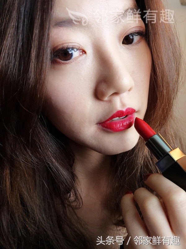 女神的秘密*器武**，神级粉饼Laura Mercier唤颜凝露