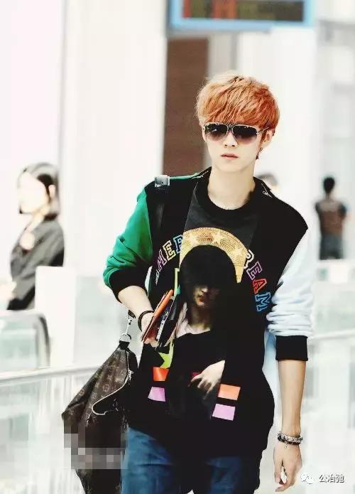 曼联球迷祝鹿晗生日快乐,鹿晗过生日曼联全队送祝福