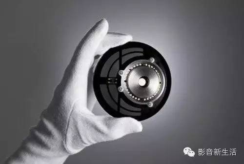 耳机低频和低音一样吗,低频有弹性与低频下潜的耳机