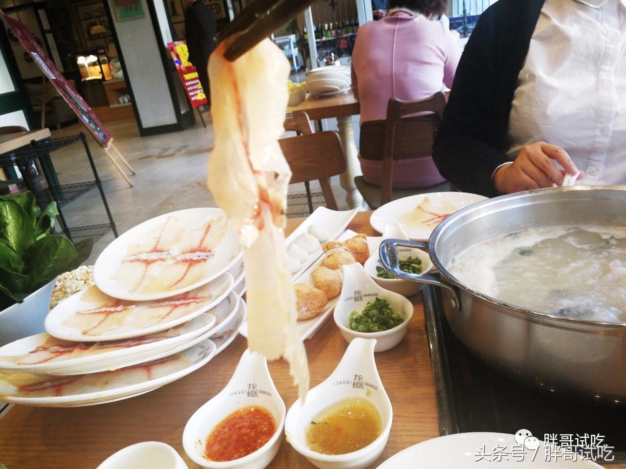 胖哥试吃的火锅底料,试吃云南牛肉火锅