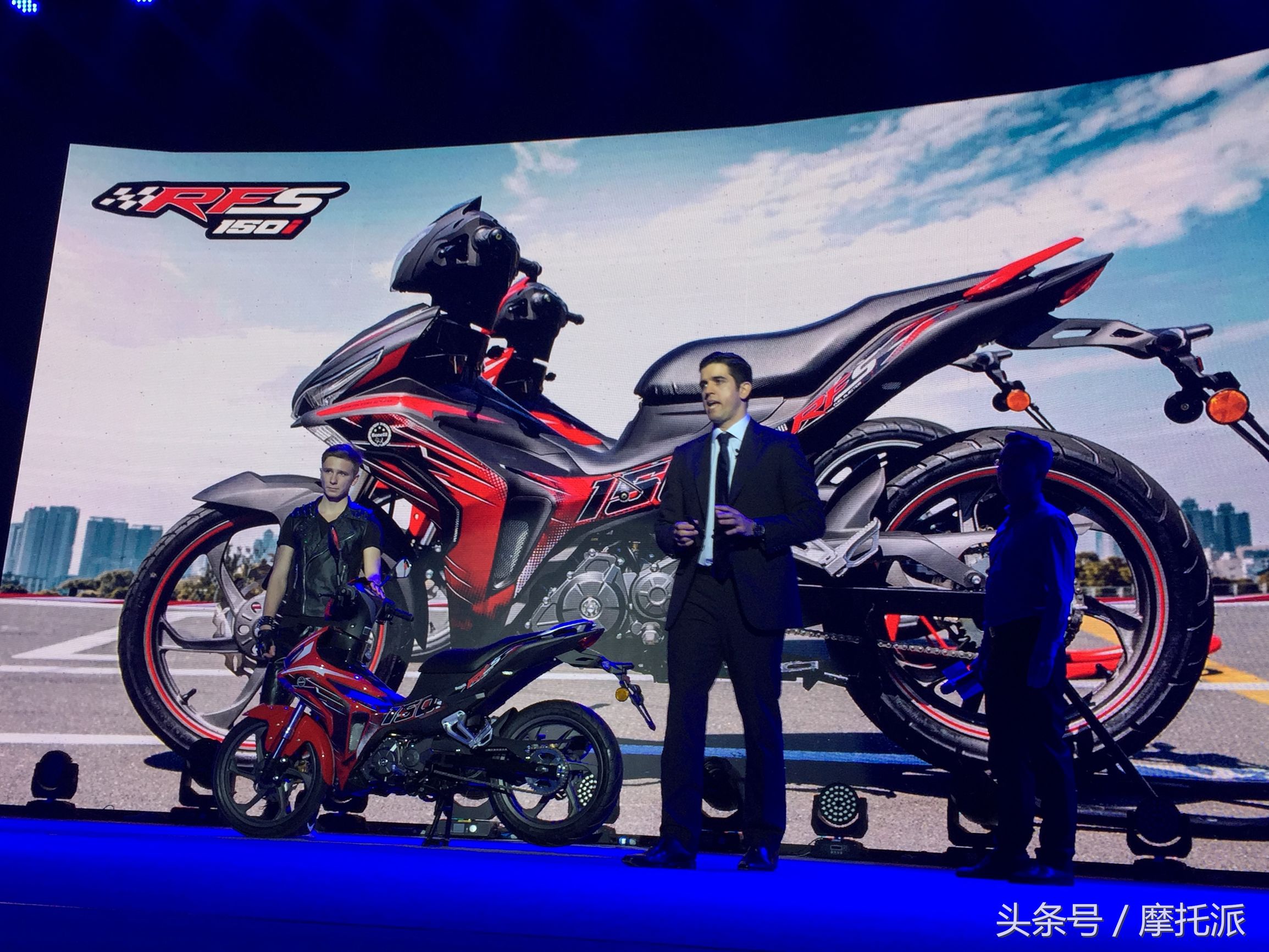 抢先曝光,首款国产万元级弯梁车面市,价格8980元