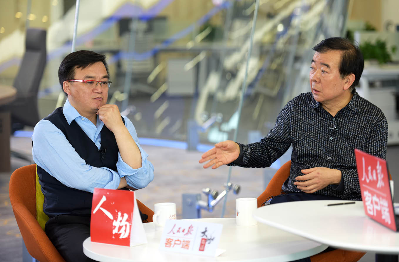 代表人民，红出天际