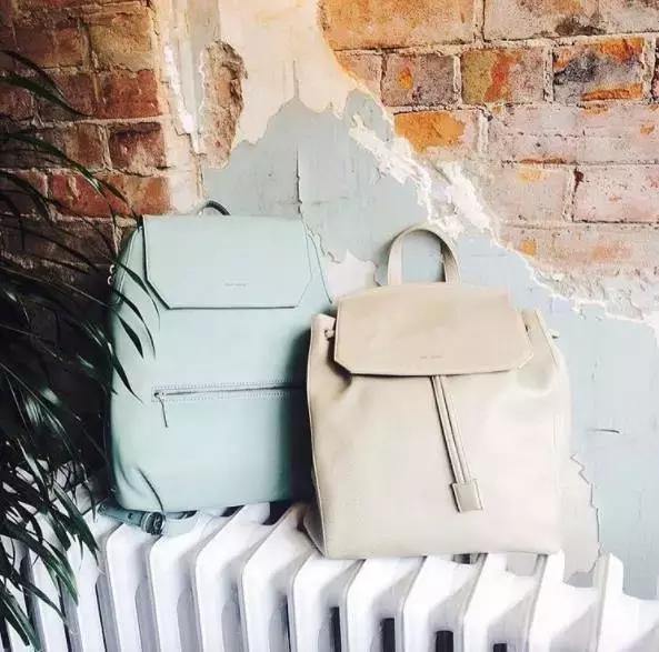 好看的户外双肩背包推荐女,双肩背包时尚潮流洋气