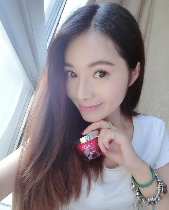 olay大红瓶和露得清a醇面霜哪个好,最好用的明星同款大牌面霜