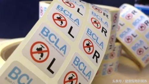 英国妹子用失明的教训告诉你,千万别让隐形眼镜沾上水