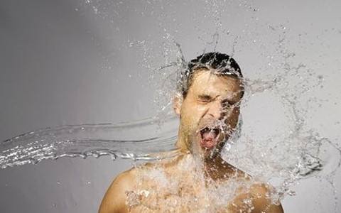 洗澡容易出什么问题,洗澡尽量远离这几个误区