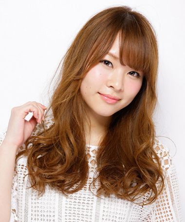 大脸显脸小发型中短发,瘦脸长脸女生适合的发型减龄