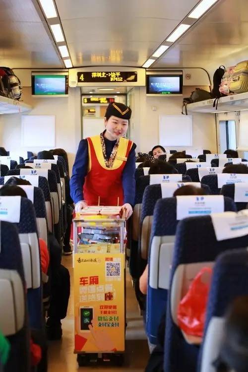 飞机餐为什么比高铁好吃,航空餐哪个最好吃