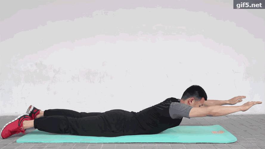 怎样克服跳舞时耸肩含胸驼背,耸肩驼背含胸运动康复