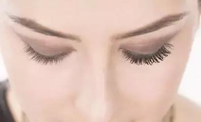 赫莲娜睫毛膏豹纹和蟒纹哪个好用,强烈推荐超好用的睫毛膏