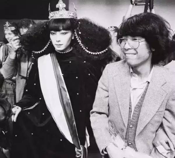 日本首席模特儿，霸占YSL走秀，是设计师眼中的“东洋美魔女”