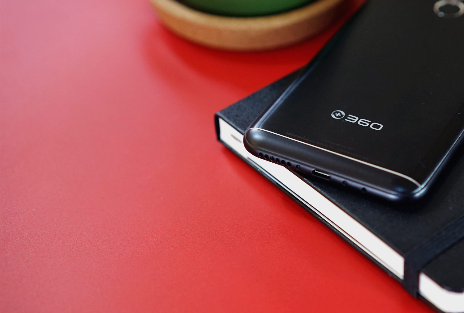 360手机n5慕斯黑高配版来袭,360新款手机n5深度评测