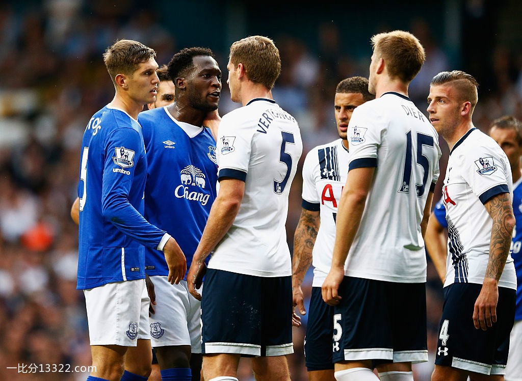 三大后卫,三后卫足球阵容