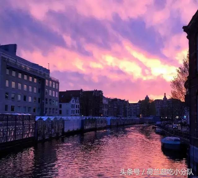 旅行必看|它是全球唯一的水上鲜花市场,买花逛吃两不误!