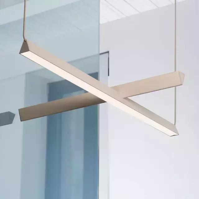 等灯等灯|这届米兰设计周上的十盏好灯,还行还行