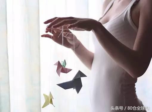 夏天出汗擦什么不脱妆技巧,夏季出汗底妆斑驳脱妆怎么办