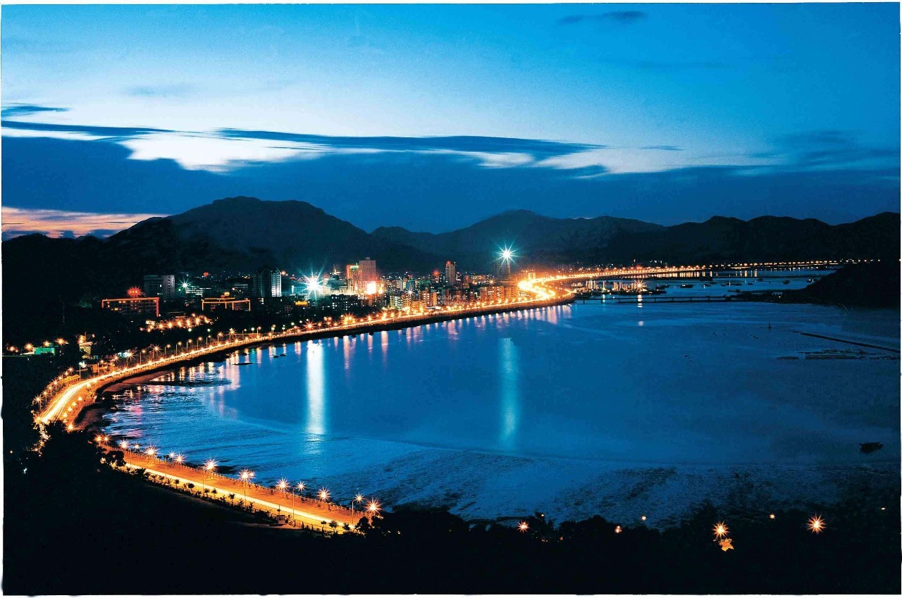 外地上海能买几套房,上海一套房可以买2个车位吗