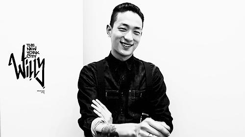 男生头发两边太炸怎么办,男生发型两边太炸怎么办