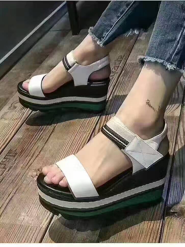 什么牌子的女士凉鞋好,男凉鞋哪个牌子的最好