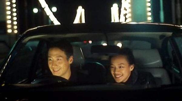 少爷解读第十三篇：《玻璃之城》新年的钟声定格了两人的爱情