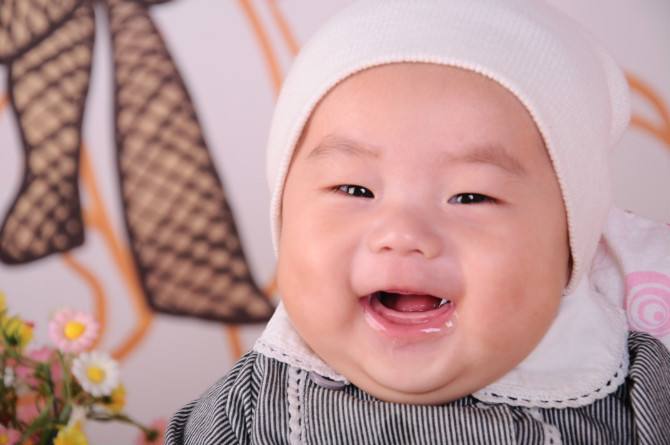 剖腹产8斤小孩是巨大儿吗,39周剖腹产孩子七斤八两大吗